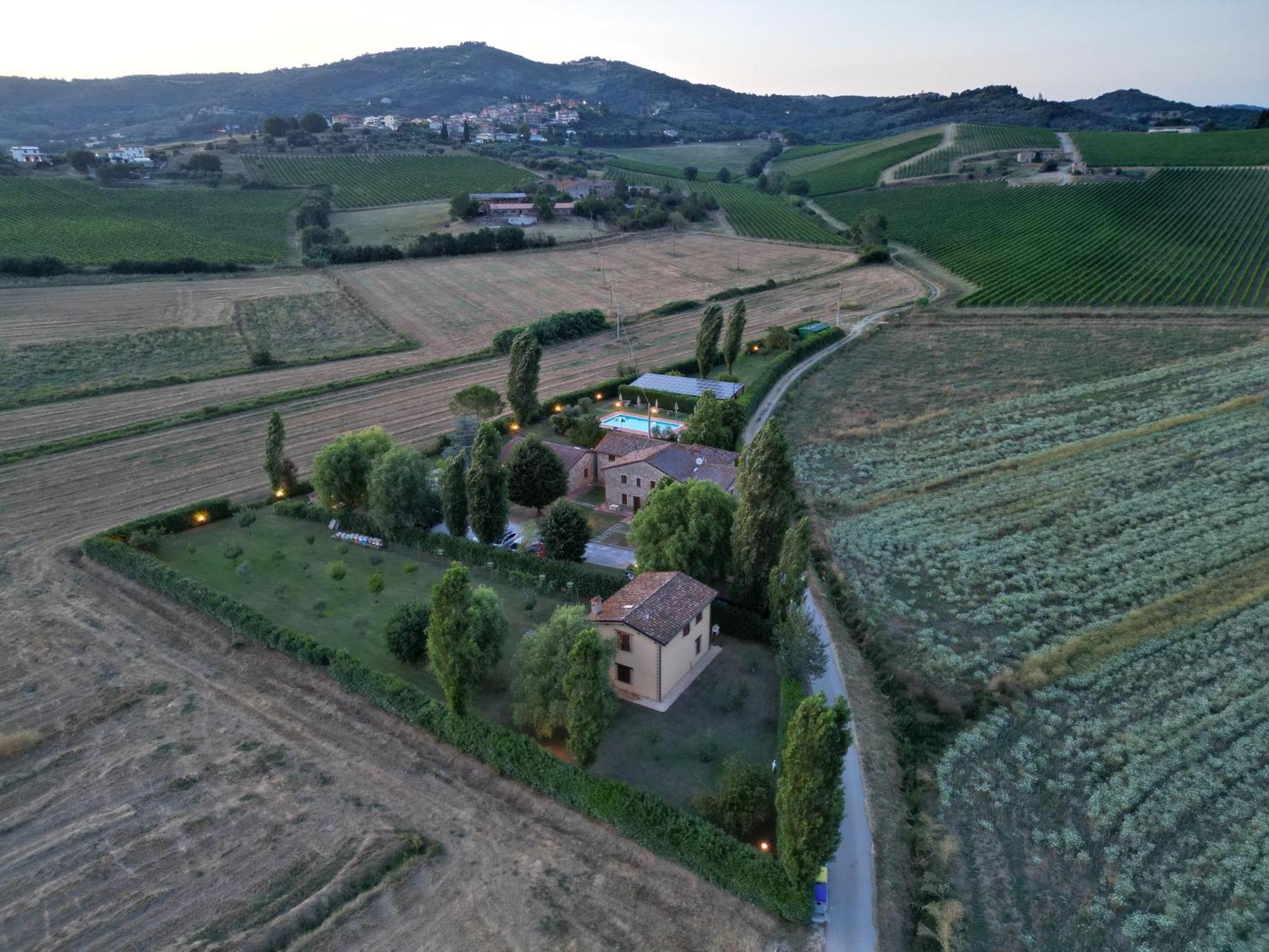 Casa Vacanze Vecchio Granaio Magione Exterior photo